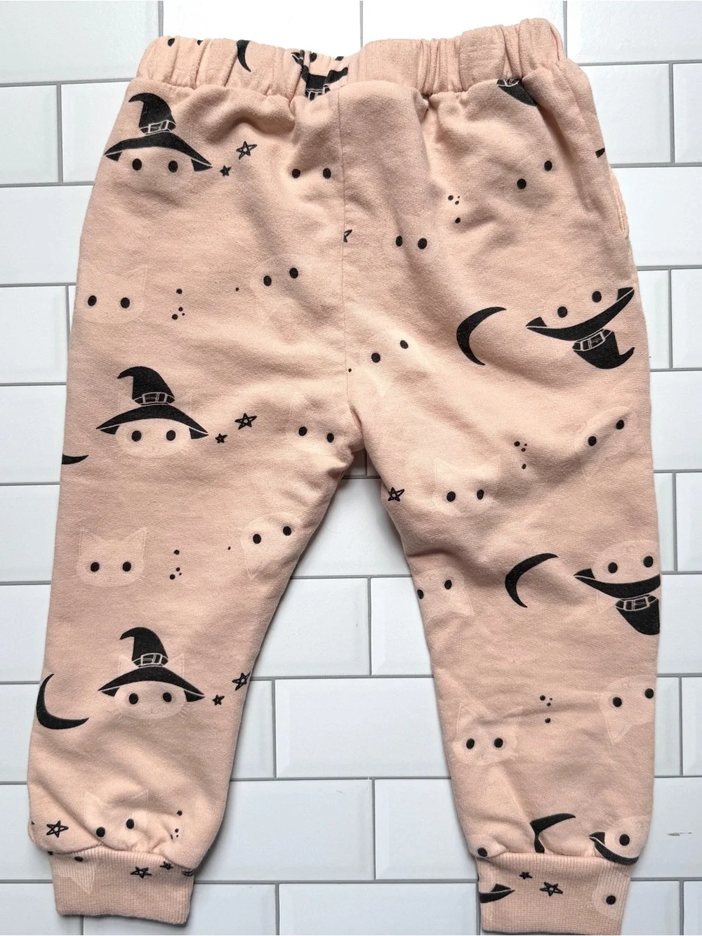 24M🐈‍⬛🪄 Jessica Simpson Magic Cat Neutral Halloween Print Sweatshirt Jogger Pant